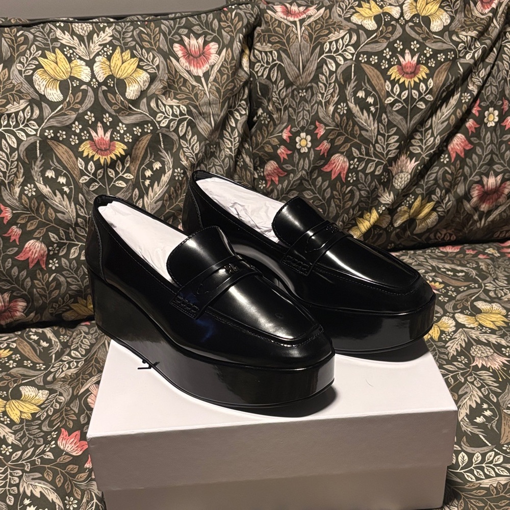 Larroude Suki Flatform